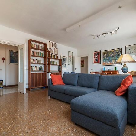 Roomy And Bright Apartment With Terrace Řím Exteriér fotografie