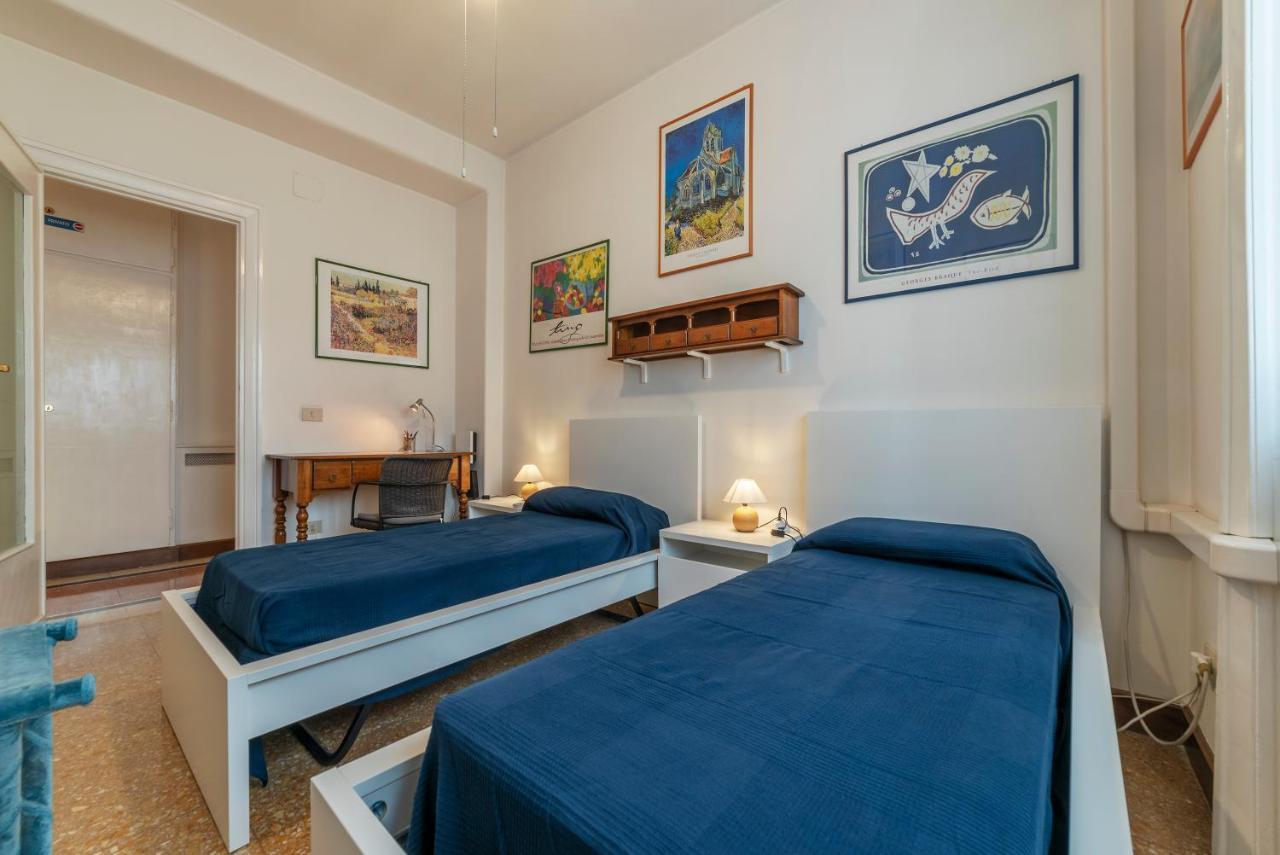 Roomy And Bright Apartment With Terrace Řím Exteriér fotografie