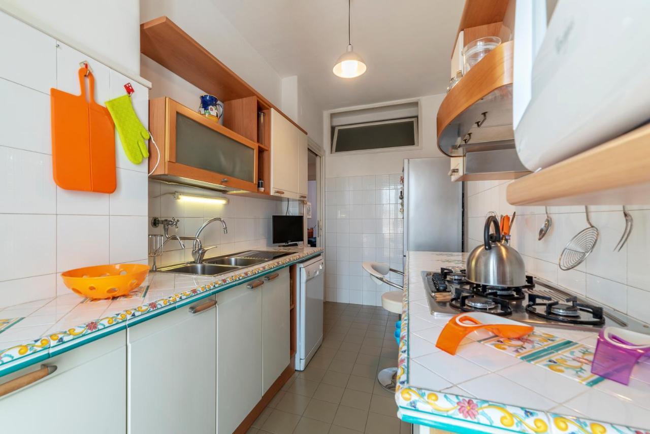 Roomy And Bright Apartment With Terrace Řím Exteriér fotografie